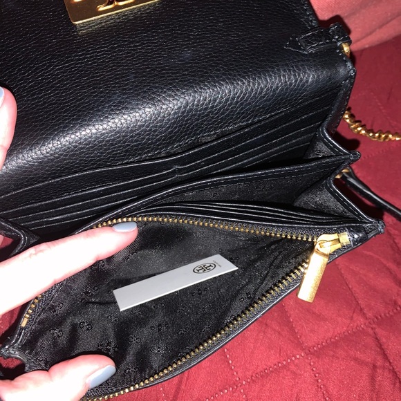 Tory Burch Britten Chain Wallet Crossbody- black - Picture 4 of 6